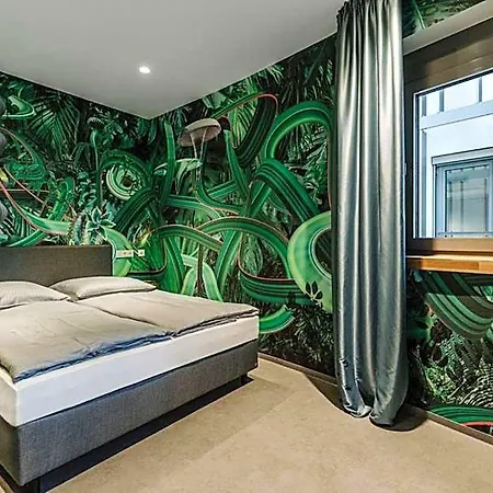 Brucklyn Hotel 2*